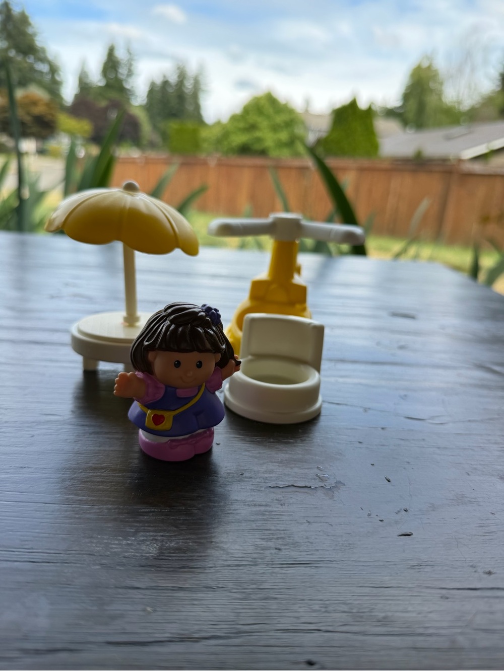 Fisher-Price Little People Sarah Lynn 1998 and umbrella chair and airplane